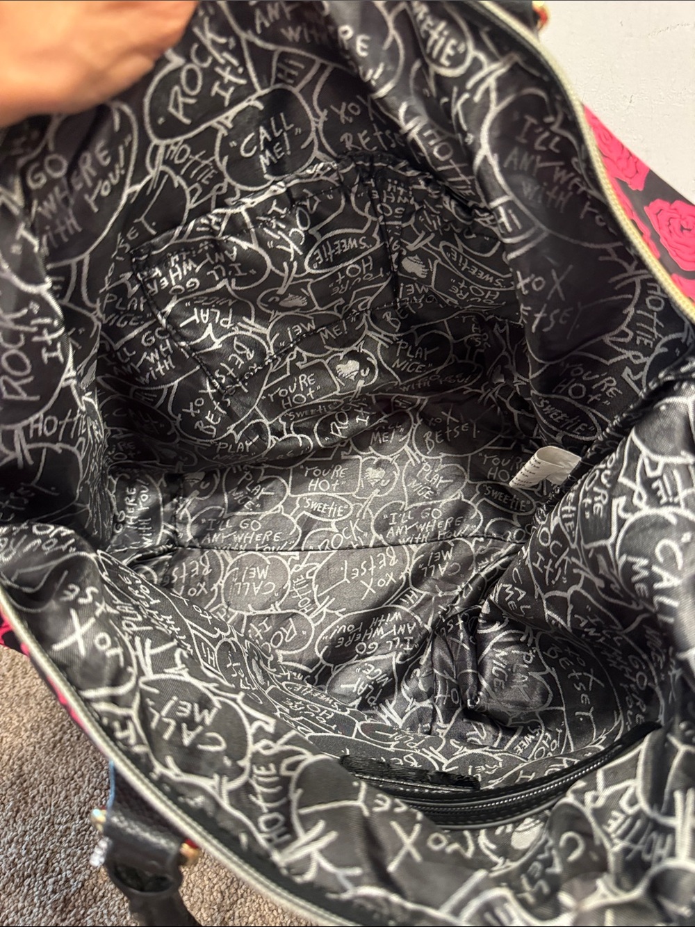 Betsey Johnson Black & Hot Pink Skull and Rose Tote travel bag purse - Picture 8 of 8